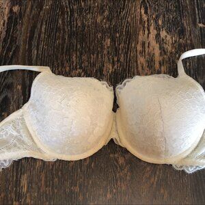 Full coverage linned cups. Size 36DD